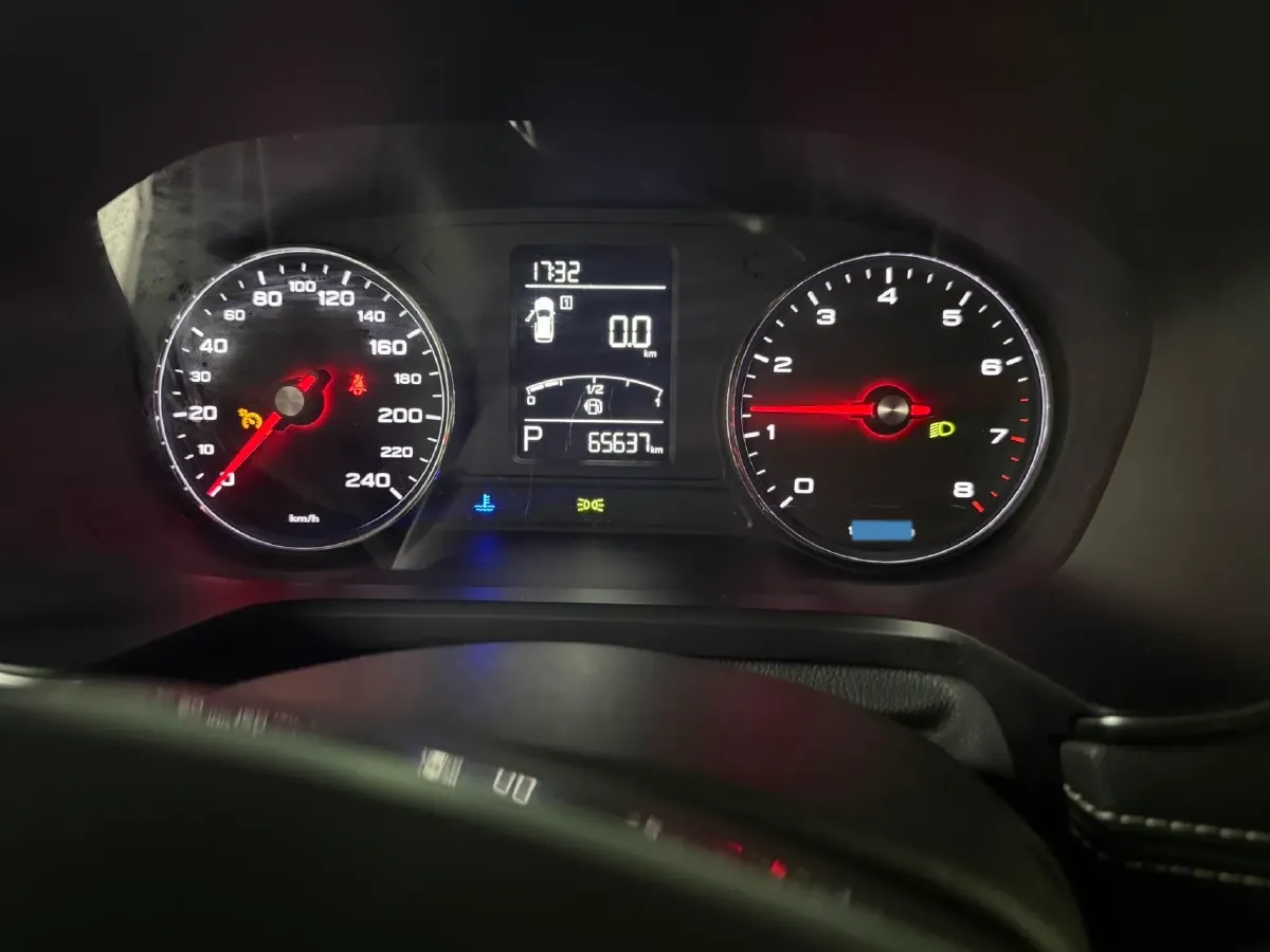 2020 Roewe i6 1.5T 169HP L4 7DCT,autocango,china used car exporter,china ev exporter,chinese used car exporter,chinese used ev exporter