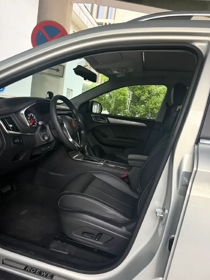 2020 Roewe i6 1.5T 169HP L4 7DCT,autocango,china used car exporter,china ev exporter,chinese used car exporter,chinese used ev exporter