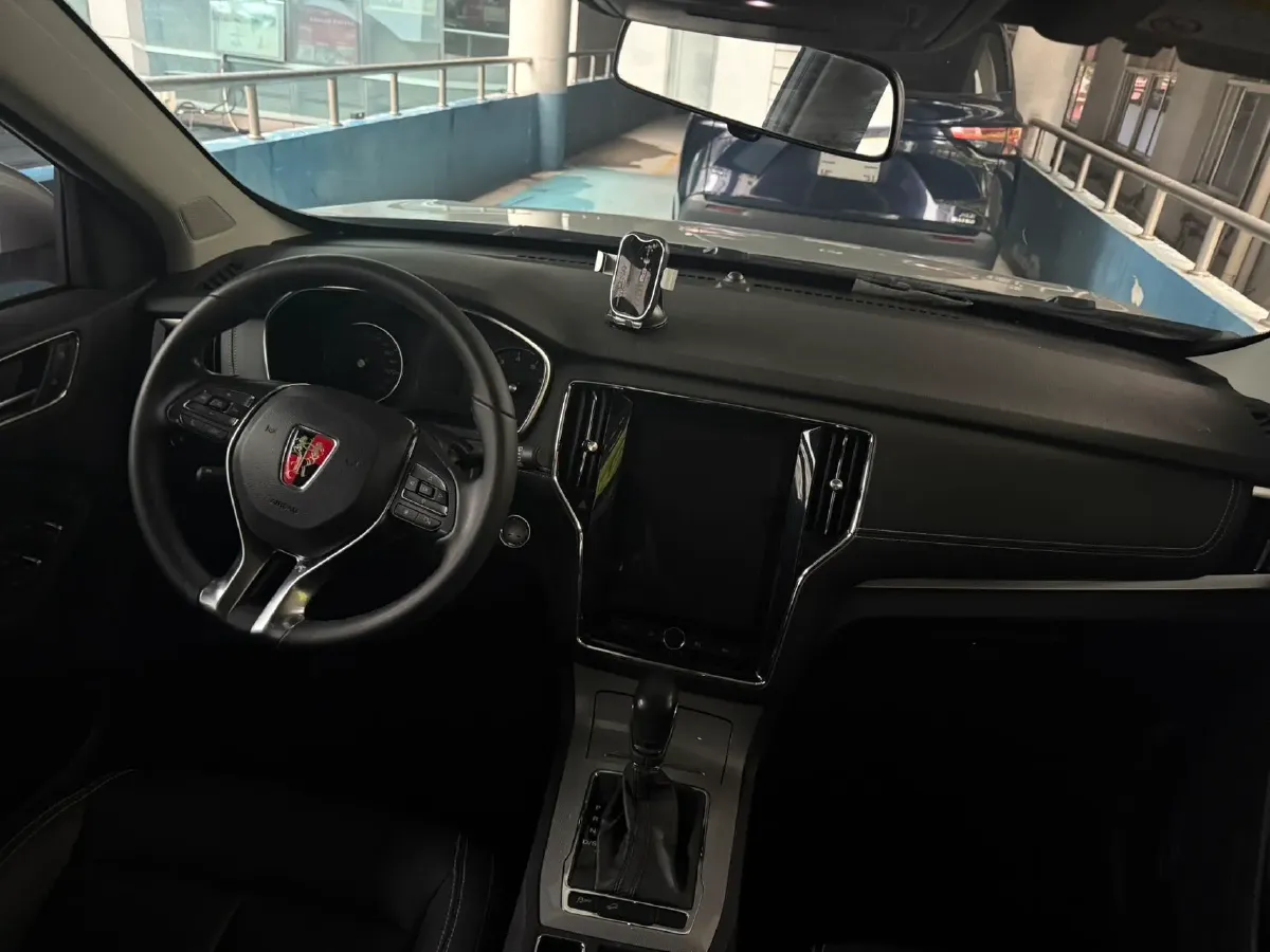 2020 Roewe i6 1.5T 169HP L4 7DCT,autocango,china used car exporter,china ev exporter,chinese used car exporter,chinese used ev exporter