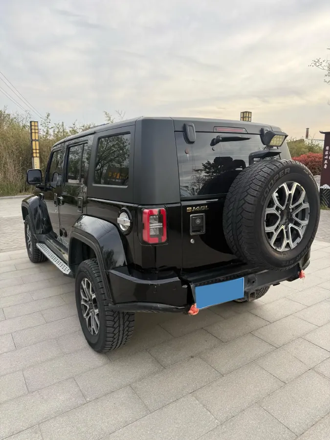 2019 Beijing BJ40 2.0T 218HP L4 6AT,autocango,china used car exporter,china ev exporter,chinese used car exporter,chinese used ev exporter