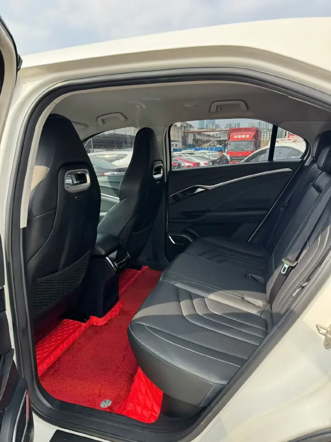 2022 Roewe RX5 MAX 1.5T 181HP L4 6AT,autocango,china used car exporter,china ev exporter,chinese used car exporter,chinese used ev exporter