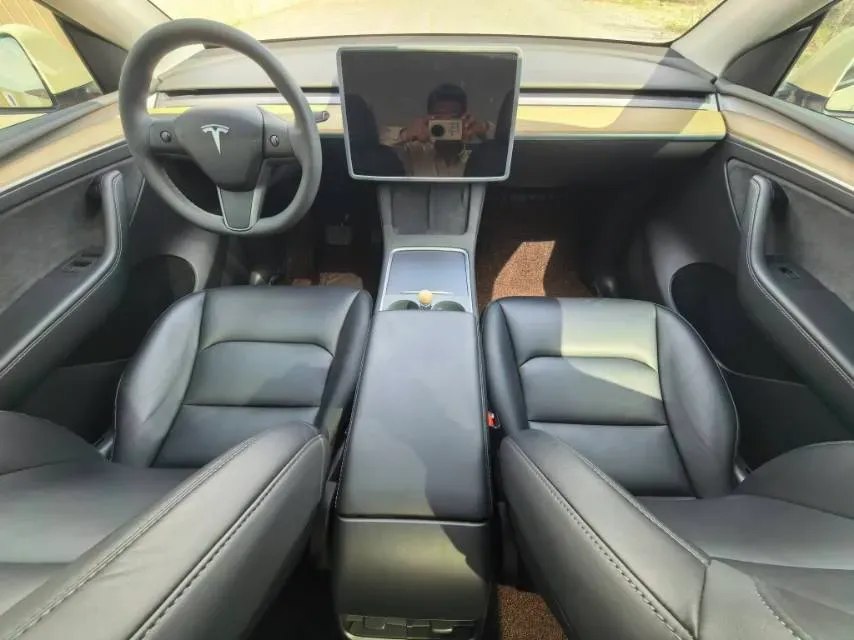 2022 Tesla Model Y BEV 60KWH,autocango,china used car exporter,china ev exporter,chinese used car exporter,chinese used ev exporter