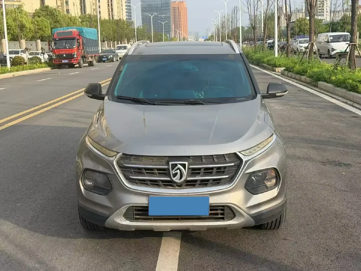2017 BaoJun 310W 1.5L 105HP L4 6MT,autocango,china used car exporter,china ev exporter,chinese used car exporter,chinese used ev exporter