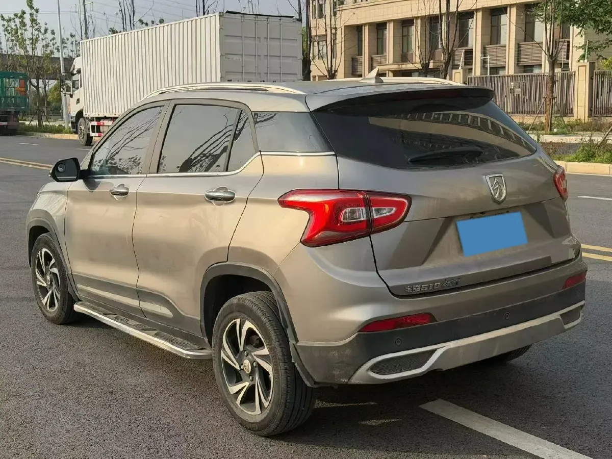 2017 BaoJun 310W 1.5L 105HP L4 6MT,autocango,china used car exporter,china ev exporter,chinese used car exporter,chinese used ev exporter
