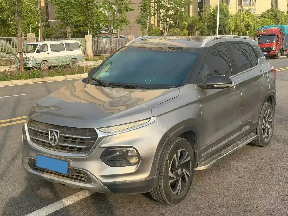 2017 BaoJun 310W 1.5L 105HP L4 6MT,autocango,china used car exporter,china ev exporter,chinese used car exporter,chinese used ev exporter