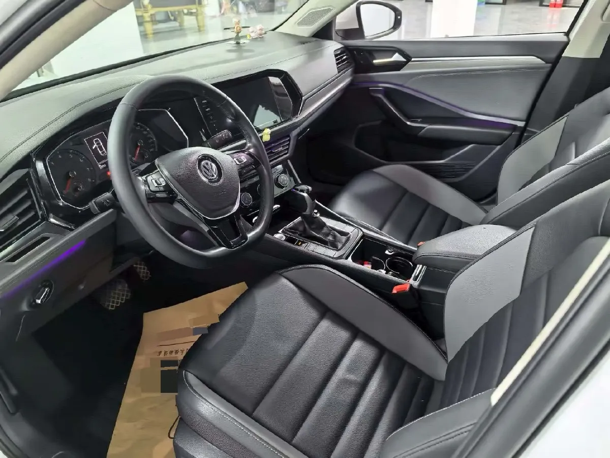 2019 Jeep Renegade 1.3T 173HP L4 7DCT,autocango,china used car exporter,china ev exporter,chinese used car exporter,chinese used ev exporter