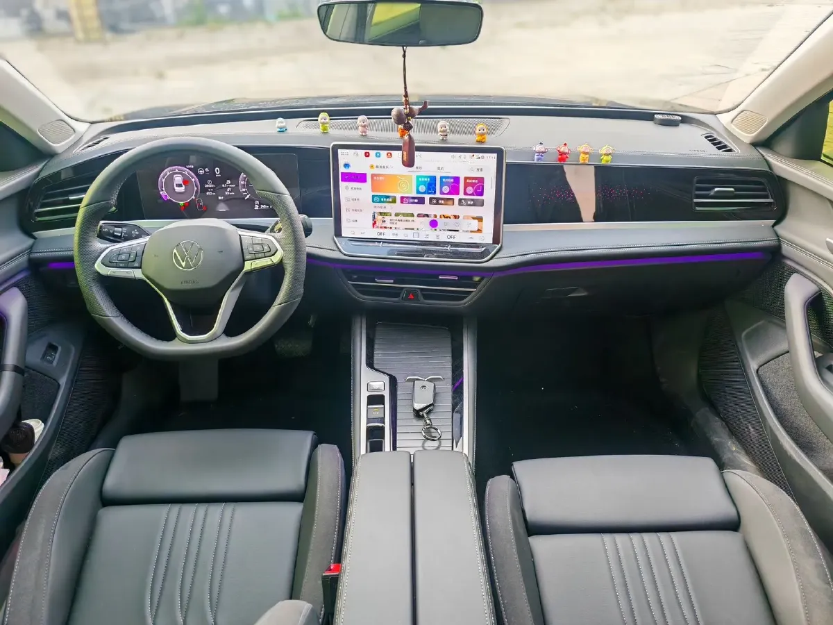 2026 Volkswagen Magotan 1.5T 160HP L4 7DCT,autocango,china used car exporter,china ev exporter,chinese used car exporter,chinese used ev exporter