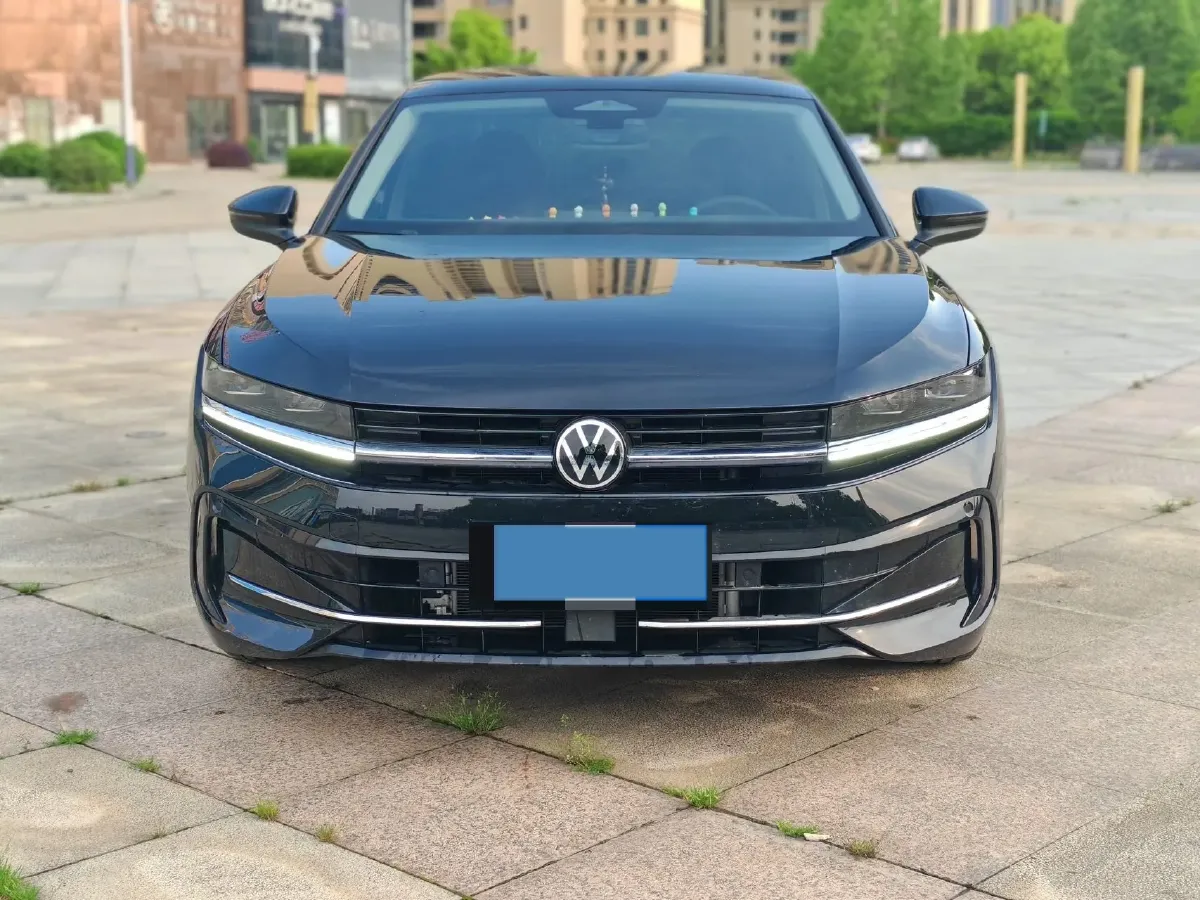 2026 Volkswagen Magotan 1.5T 160HP L4 7DCT,autocango,china used car exporter,china ev exporter,chinese used car exporter,chinese used ev exporter