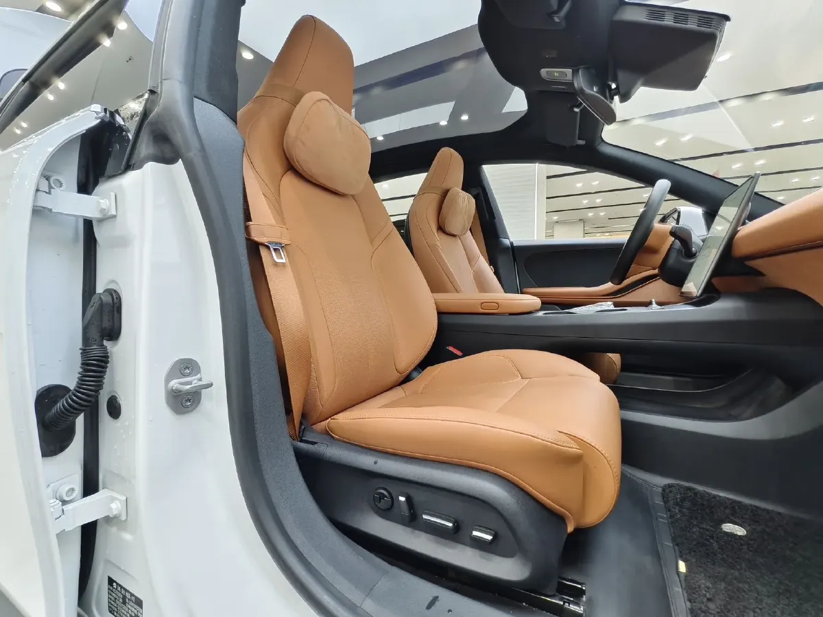 2022 JunTian HeiWuShi Youth 2.0T 203HP L4 6AT,autocango,china used car exporter,china ev exporter,chinese used car exporter,chinese used ev exporter