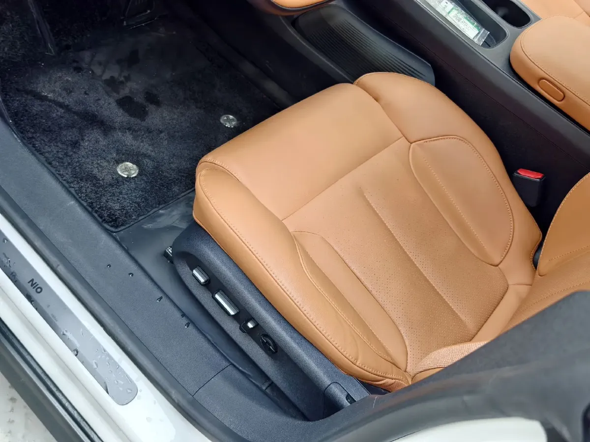 2022 JunTian HeiWuShi Youth 2.0T 203HP L4 6AT,autocango,china used car exporter,china ev exporter,chinese used car exporter,chinese used ev exporter