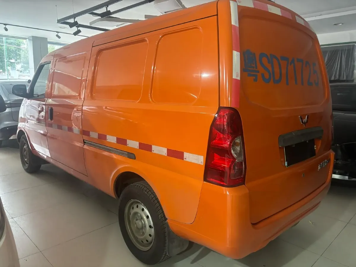 2022 WuLing RongGuang Mini Truck EV BEV 41.5KWH,autocango,china used car exporter,china ev exporter,chinese used car exporter,chinese used ev exporter