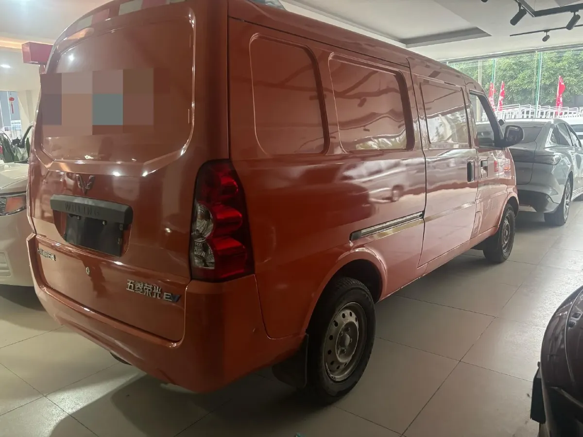 2022 WuLing RongGuang Mini Truck EV BEV 41.5KWH,autocango,china used car exporter,china ev exporter,chinese used car exporter,chinese used ev exporter