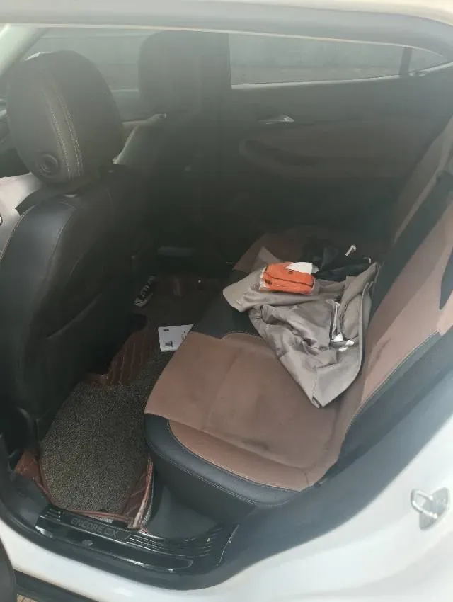 2020 Buick Encore GX 1.3T 165HP L3 CVT,autocango,china used car exporter,china ev exporter,chinese used car exporter,chinese used ev exporter