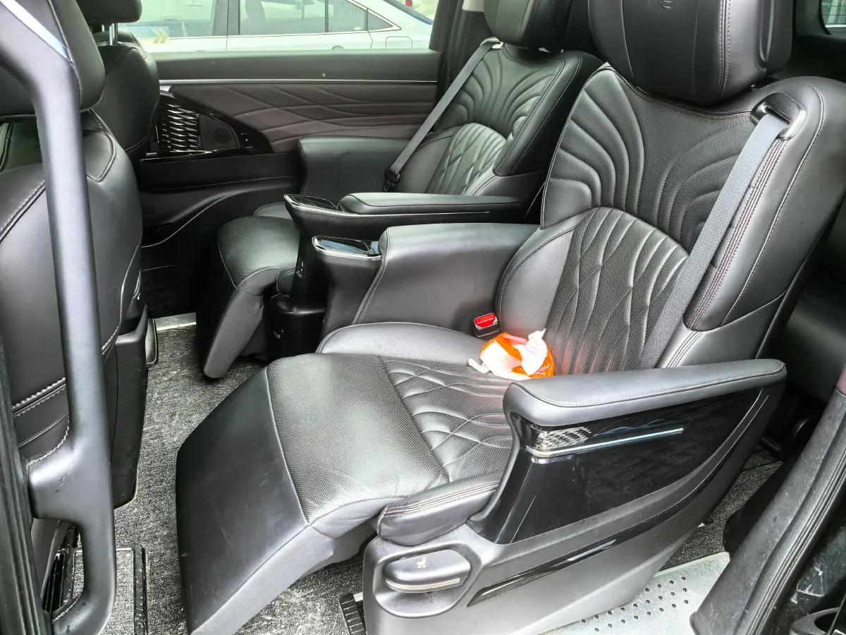 2024 GAC Trumpchi M8 2.0T 252HP L4 8AT,autocango,china used car exporter,china ev exporter,chinese used car exporter,chinese used ev exporter