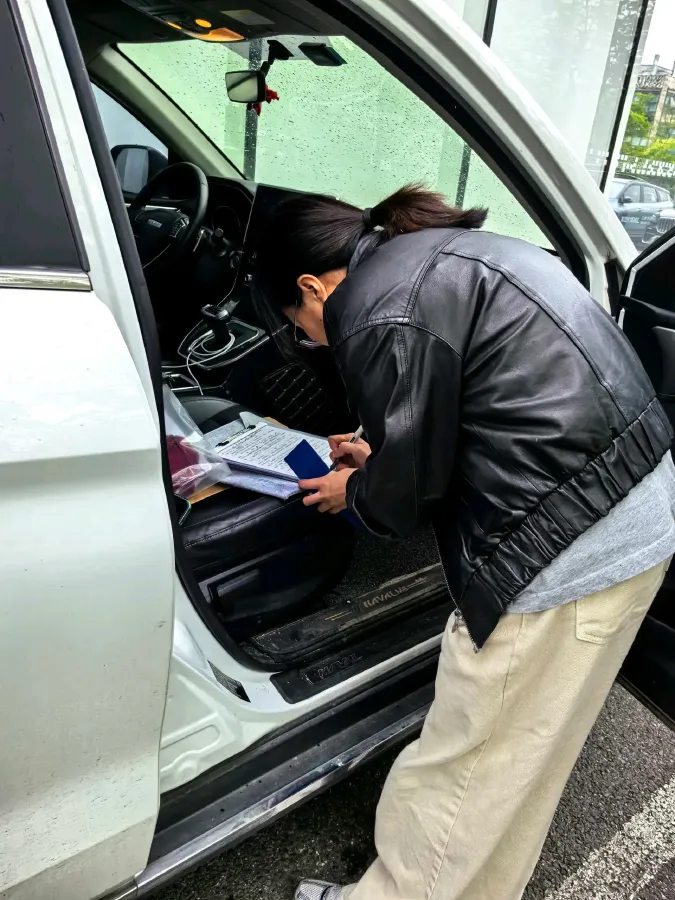 2021 Haval M6 1.5T 150HP L4 7DCT,autocango,china used car exporter,china ev exporter,chinese used car exporter,chinese used ev exporter