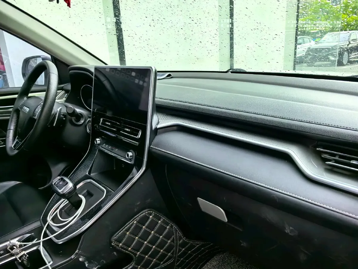 2021 Haval M6 1.5T 150HP L4 7DCT,autocango,china used car exporter,china ev exporter,chinese used car exporter,chinese used ev exporter