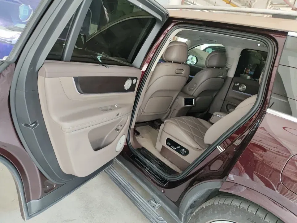 2025 AITO AITO M9 REEV 160HP REEV 52KWH,autocango,china used car exporter,china ev exporter,chinese used car exporter,chinese used ev exporter