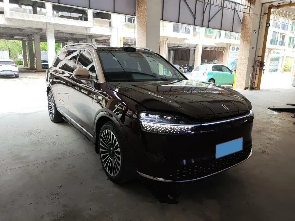 2025 AITO AITO M9 REEV 160HP REEV 52KWH,autocango,china used car exporter,china ev exporter,chinese used car exporter,chinese used ev exporter