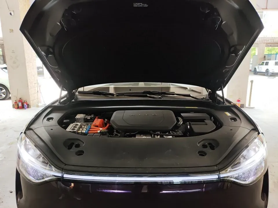 2025 AITO AITO M9 REEV 160HP REEV 52KWH,autocango,china used car exporter,china ev exporter,chinese used car exporter,chinese used ev exporter