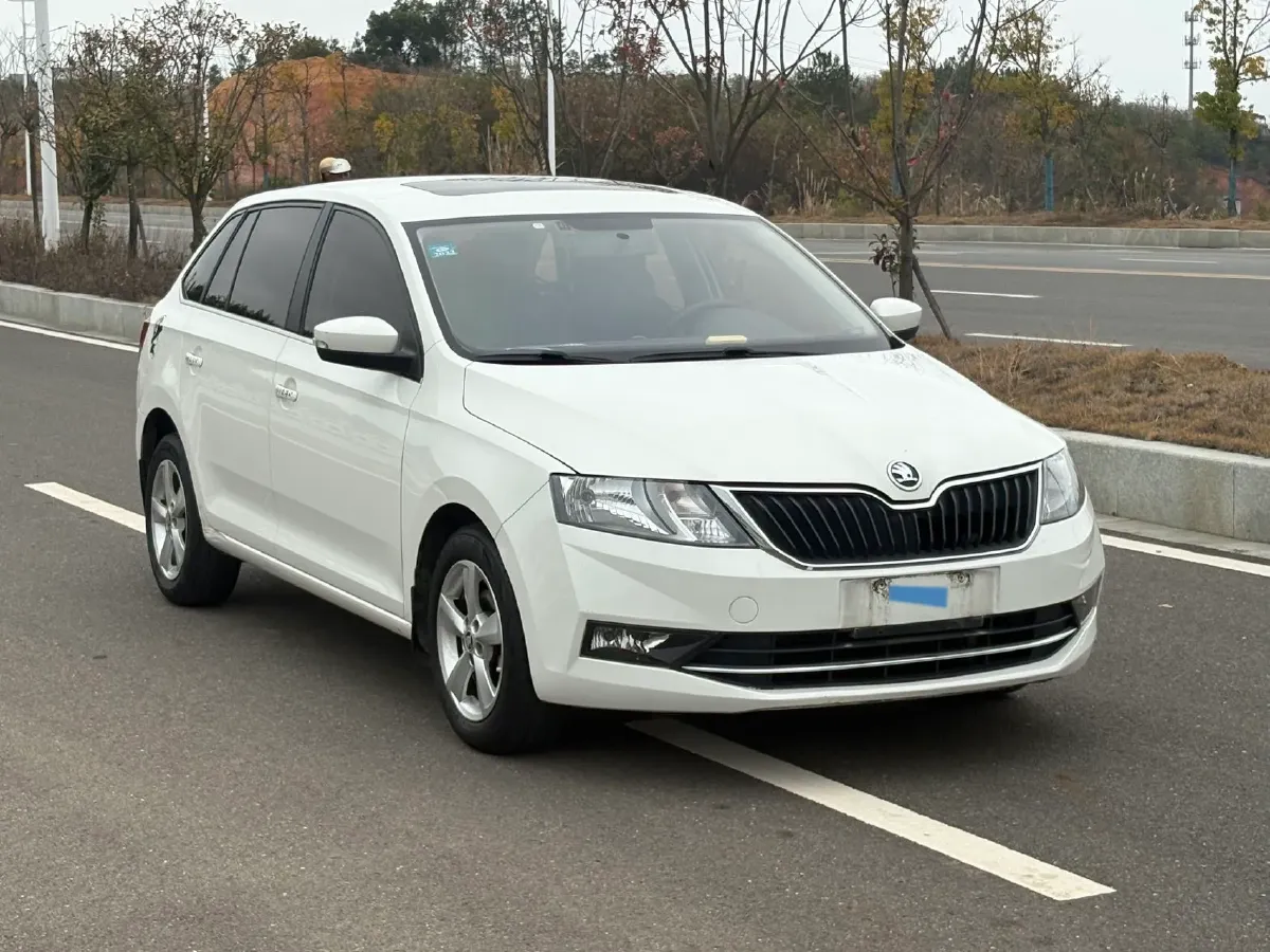 2018 Skoda Rapid Spaceback 1.6L 110HP L4 6AT,autocango,china used car exporter,china ev exporter,chinese used car exporter,chinese used ev exporter