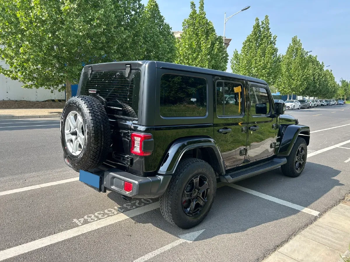 2018 Jeep Wrangler 2.0T 266HP L4 8AT,autocango,china used car exporter,china ev exporter,chinese used car exporter,chinese used ev exporter