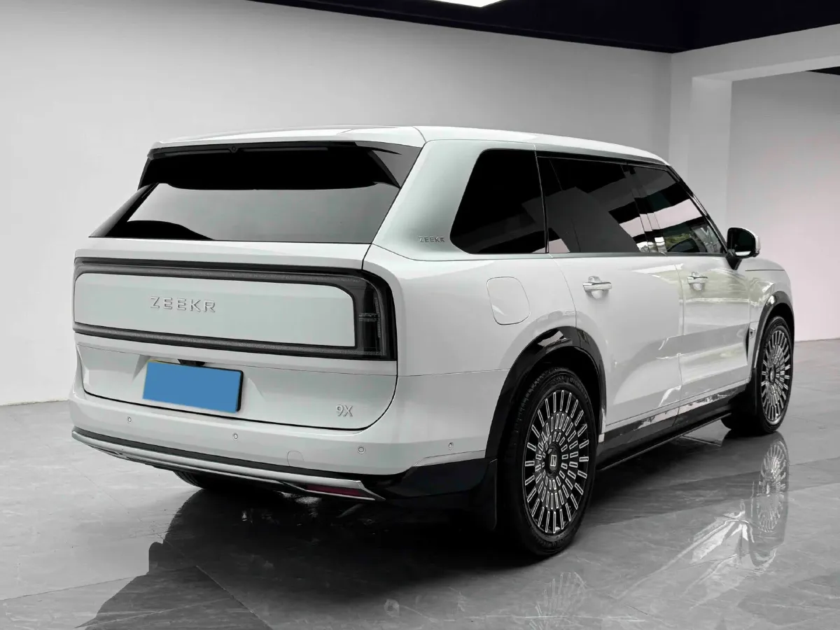2025 Zeekr 9X 2.0T 279HP L4 1DHT PHEV,autocango,china used car exporter,china ev exporter,chinese used car exporter,chinese used ev exporter