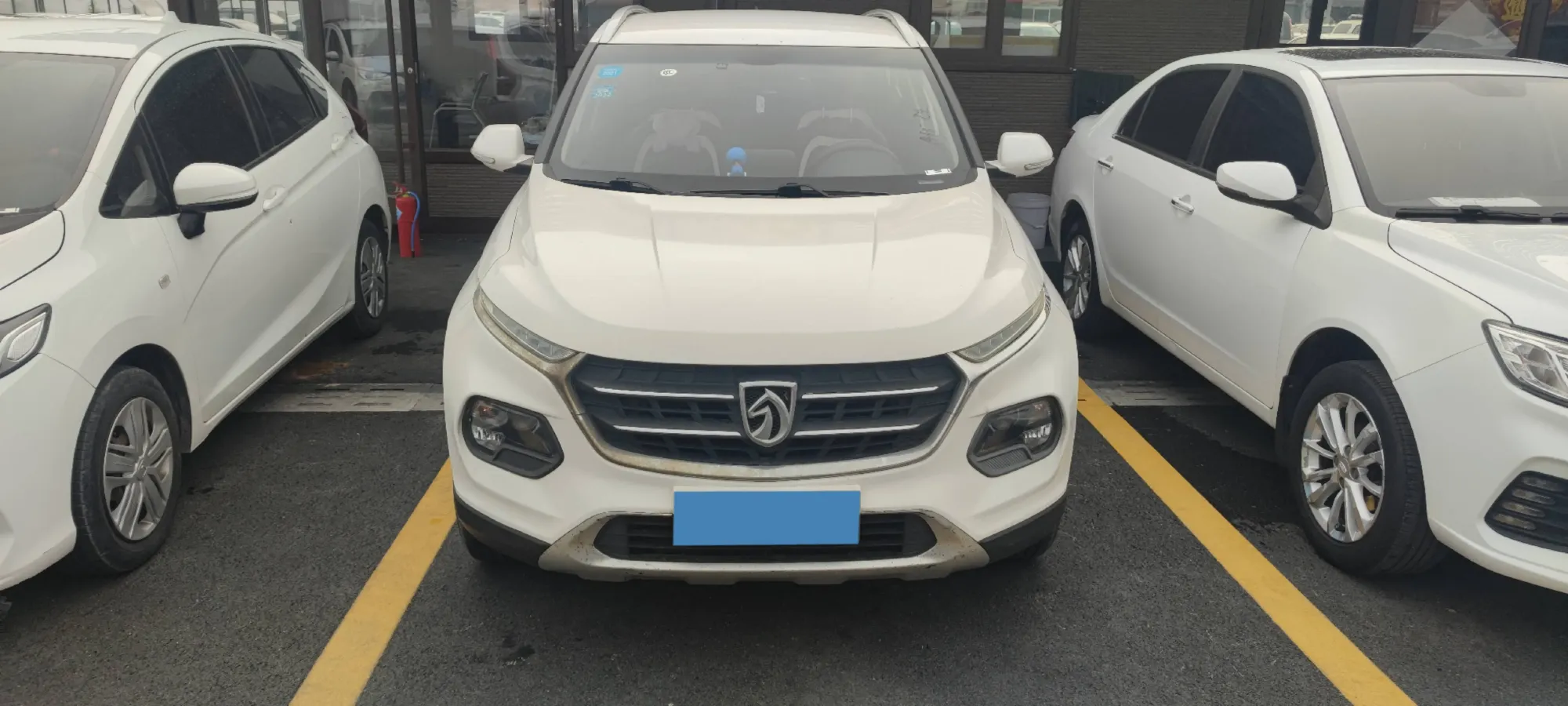 2017 BaoJun 310W 1.5L 105HP L4 6MT,autocango,china used car exporter,china ev exporter,chinese used car exporter,chinese used ev exporter
