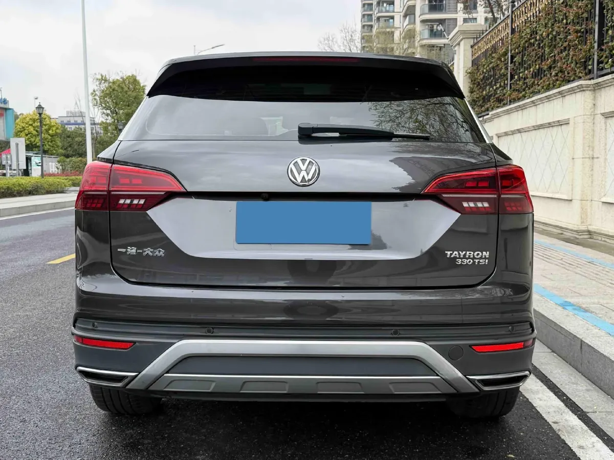 2019 MINI CLUBMAN 1.5T 102HP L3 6AT,autocango,china used car exporter,china ev exporter,chinese used car exporter,chinese used ev exporter