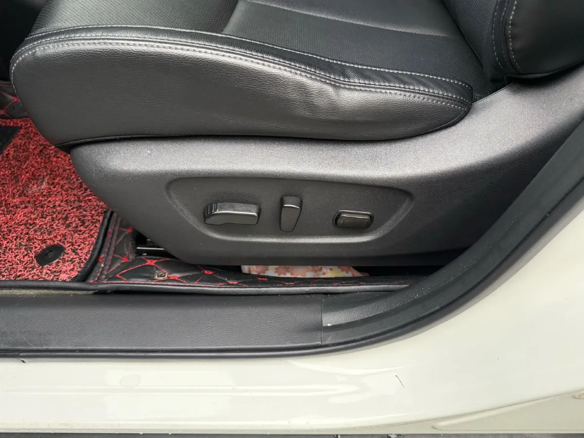 2021 Nissan X-Trail 2.0L 151HP L4 CVT,autocango,china used car exporter,china ev exporter,chinese used car exporter,chinese used ev exporter