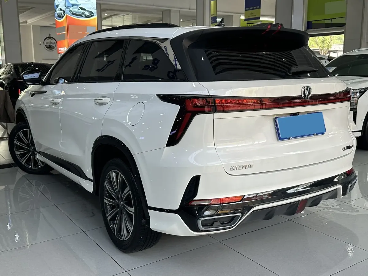 2023 ChangAn CS75 Plus 1.5T 188HP L4 8AT,autocango,china used car exporter,china ev exporter,chinese used car exporter,chinese used ev exporter