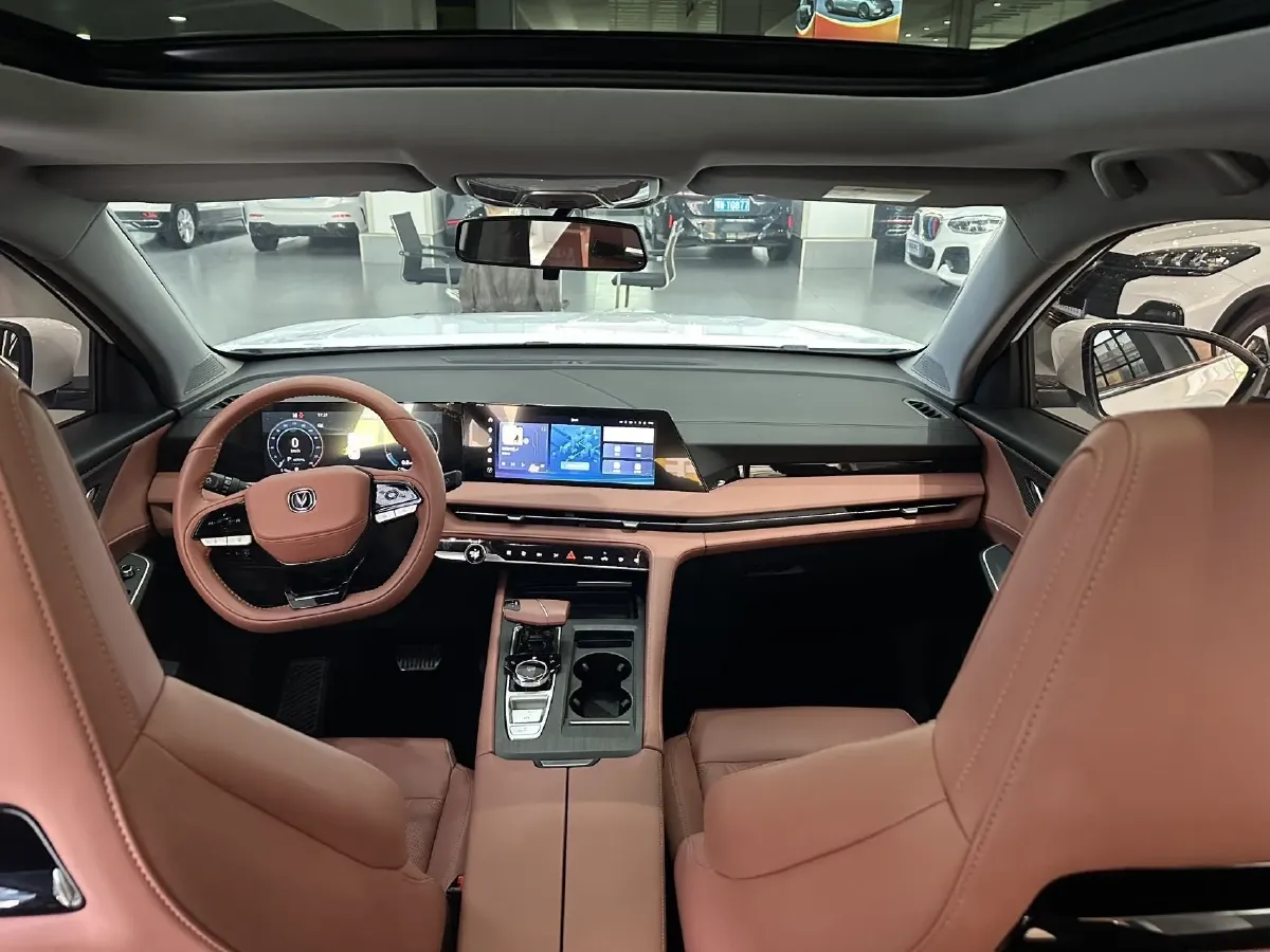 2023 ChangAn CS75 Plus 1.5T 188HP L4 8AT,autocango,china used car exporter,china ev exporter,chinese used car exporter,chinese used ev exporter