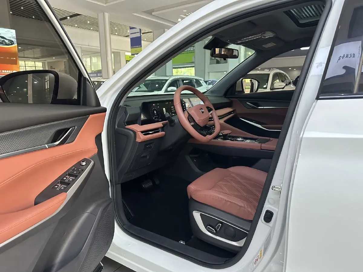 2023 ChangAn CS75 Plus 1.5T 188HP L4 8AT,autocango,china used car exporter,china ev exporter,chinese used car exporter,chinese used ev exporter