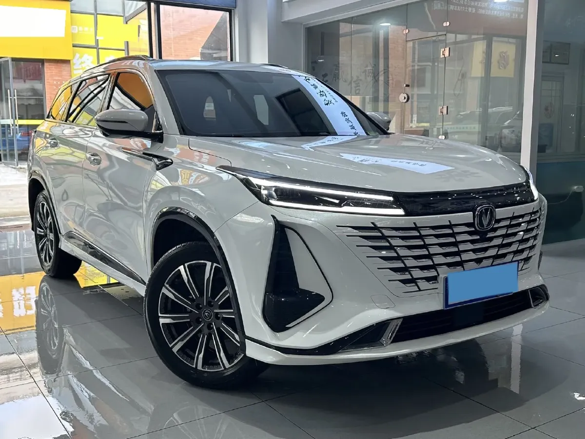 2023 ChangAn CS75 Plus 1.5T 188HP L4 8AT,autocango,china used car exporter,china ev exporter,chinese used car exporter,chinese used ev exporter