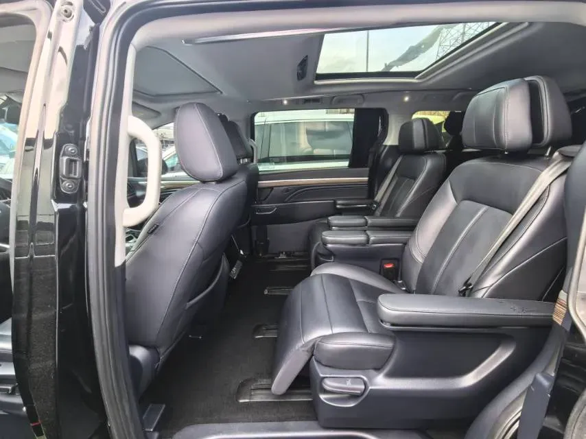 2021 GAC Trumpchi M8 2.0T 252HP L4 8AT,autocango,china used car exporter,china ev exporter,chinese used car exporter,chinese used ev exporter