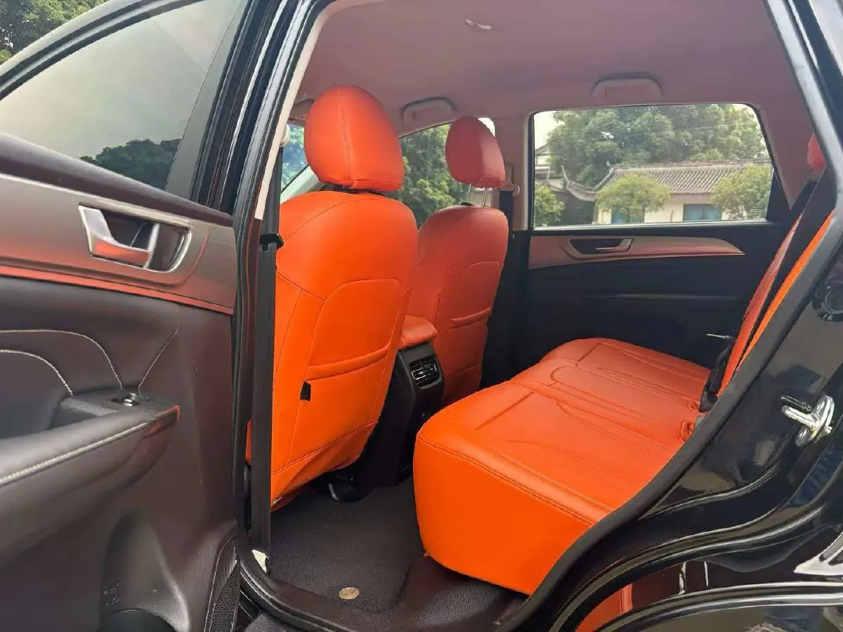 2023 Haval M6 1.5T 150HP L4 6MT,autocango,china used car exporter,china ev exporter,chinese used car exporter,chinese used ev exporter