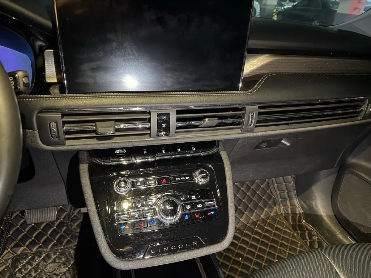 2022 Lincoln Corsair 2.0T 245HP L4 8AT,autocango,china used car exporter,china ev exporter,chinese used car exporter,chinese used ev exporter