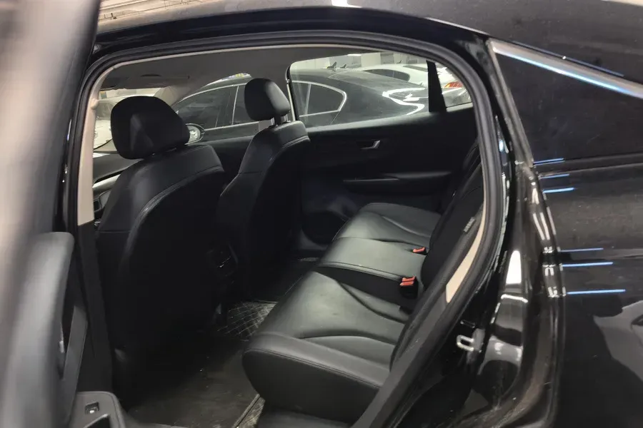 2021 HongQi E-QM5 BEV 54KWH,autocango,china used car exporter,china ev exporter,chinese used car exporter,chinese used ev exporter