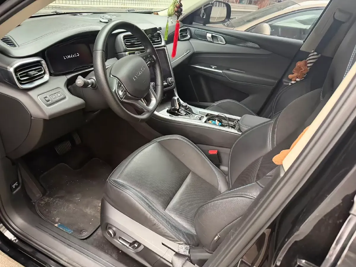 2018 Isuzu Mu-X 3.0T 177HP L4 6AT,autocango,china used car exporter,china ev exporter,chinese used car exporter,chinese used ev exporter