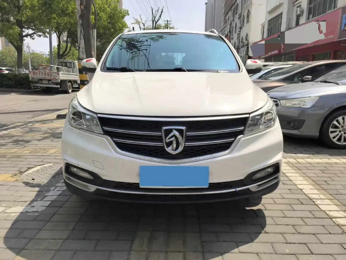 2021 BaoJun 730 1.5T 147HP L4 6MT,autocango,china used car exporter,china ev exporter,chinese used car exporter,chinese used ev exporter