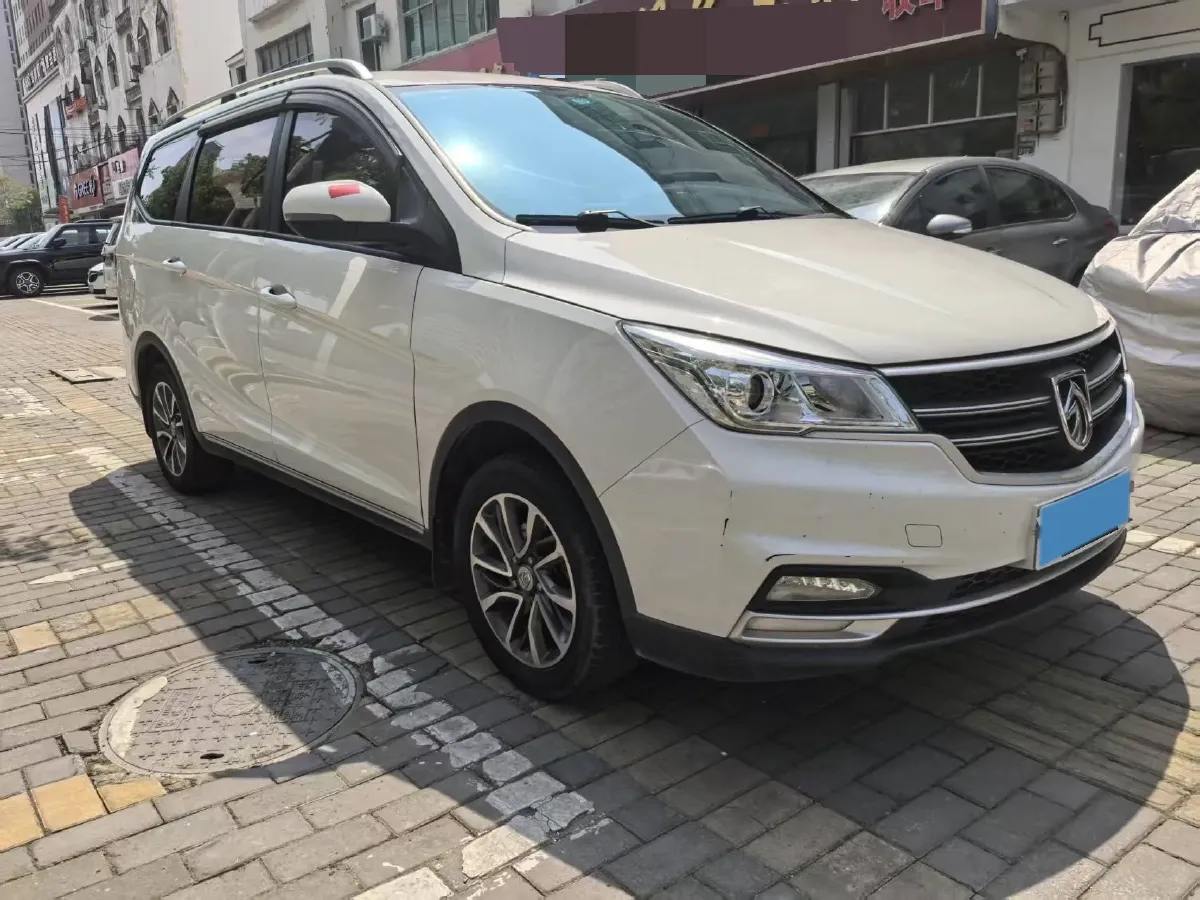 2021 BaoJun 730 1.5T 147HP L4 6MT,autocango,china used car exporter,china ev exporter,chinese used car exporter,chinese used ev exporter