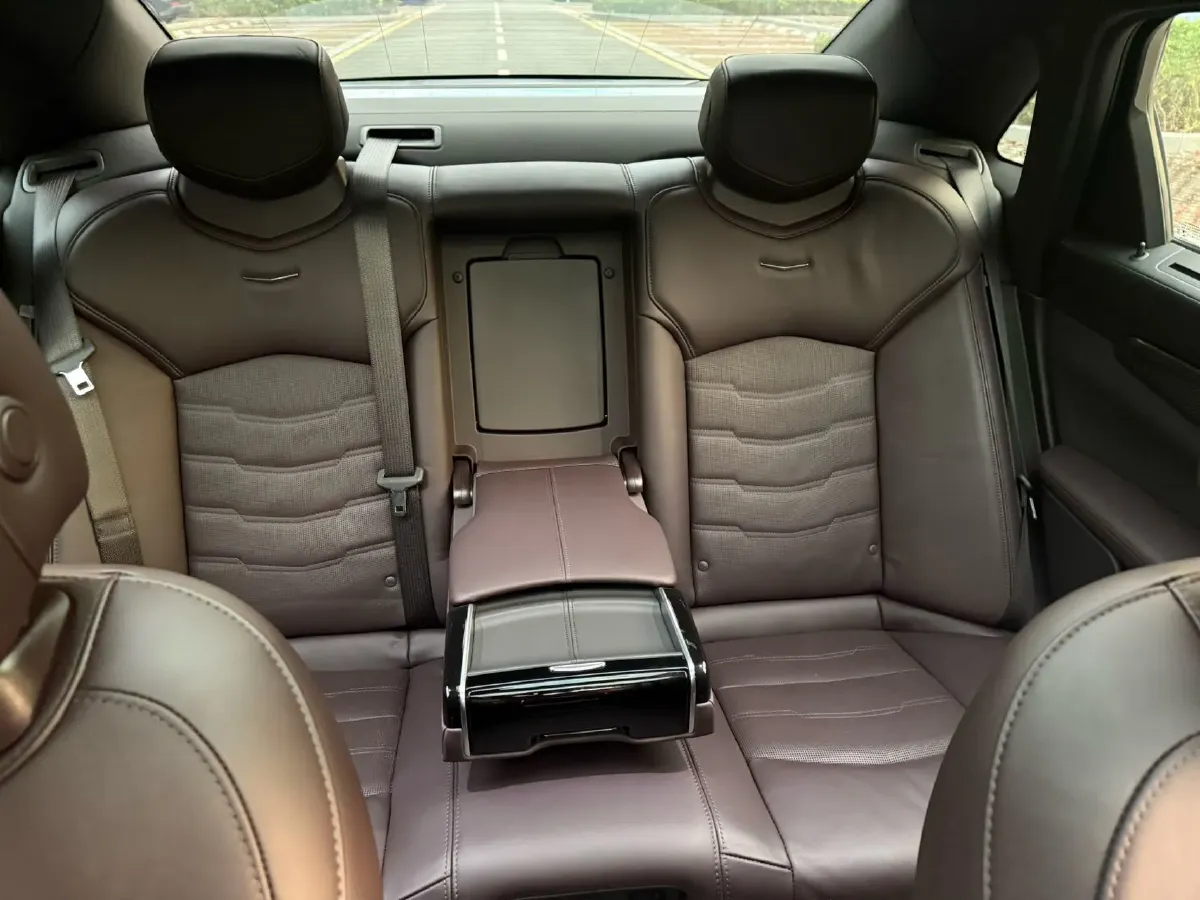 2022 Cadillac CT6 2.0T 237HP L4 10AT,autocango,china used car exporter,china ev exporter,chinese used car exporter,chinese used ev exporter