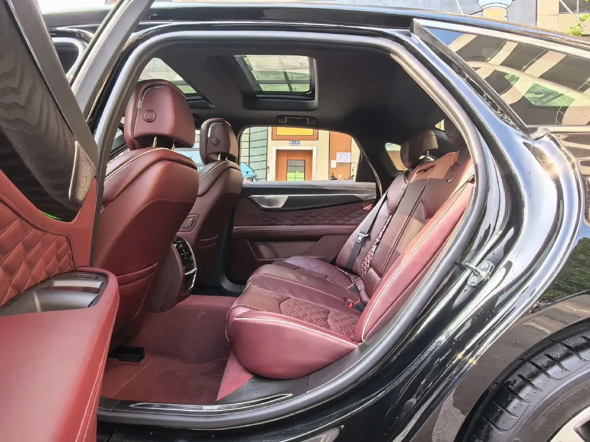 2023 Cadillac CT6 2.0T 237HP L4 10AT,autocango,china used car exporter,china ev exporter,chinese used car exporter,chinese used ev exporter