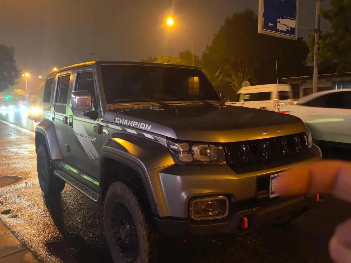 2023 Beijing BJ40 2.0T 224HP L4 8AT,autocango,china used car exporter,china ev exporter,chinese used car exporter,chinese used ev exporter