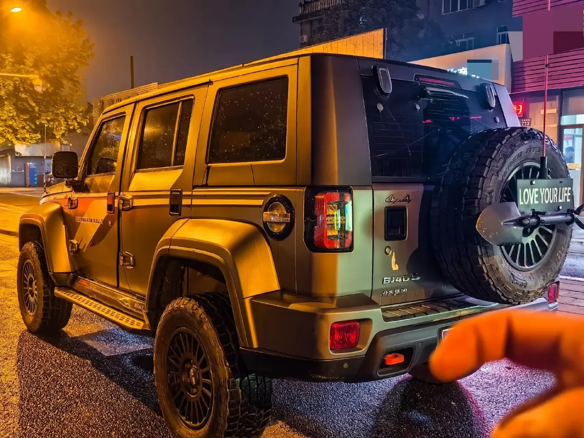 2023 Beijing BJ40 2.0T 224HP L4 8AT,autocango,china used car exporter,china ev exporter,chinese used car exporter,chinese used ev exporter