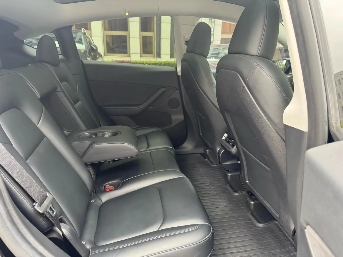 2022 Tesla Model Y BEV 60KWH,autocango,china used car exporter,china ev exporter,chinese used car exporter,chinese used ev exporter