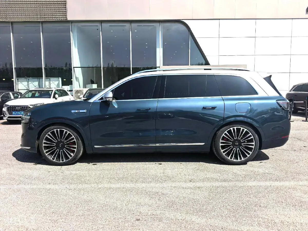 2024 AITO AITO M9 1.5T 152HP L4 REEV 42KWH,autocango,china used car exporter,china ev exporter,chinese used car exporter,chinese used ev exporter