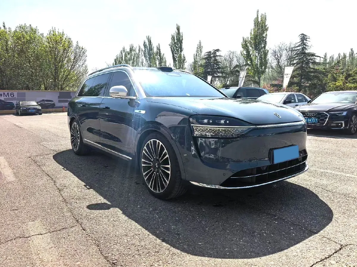 2024 AITO AITO M9 1.5T 152HP L4 REEV 42KWH,autocango,china used car exporter,china ev exporter,chinese used car exporter,chinese used ev exporter