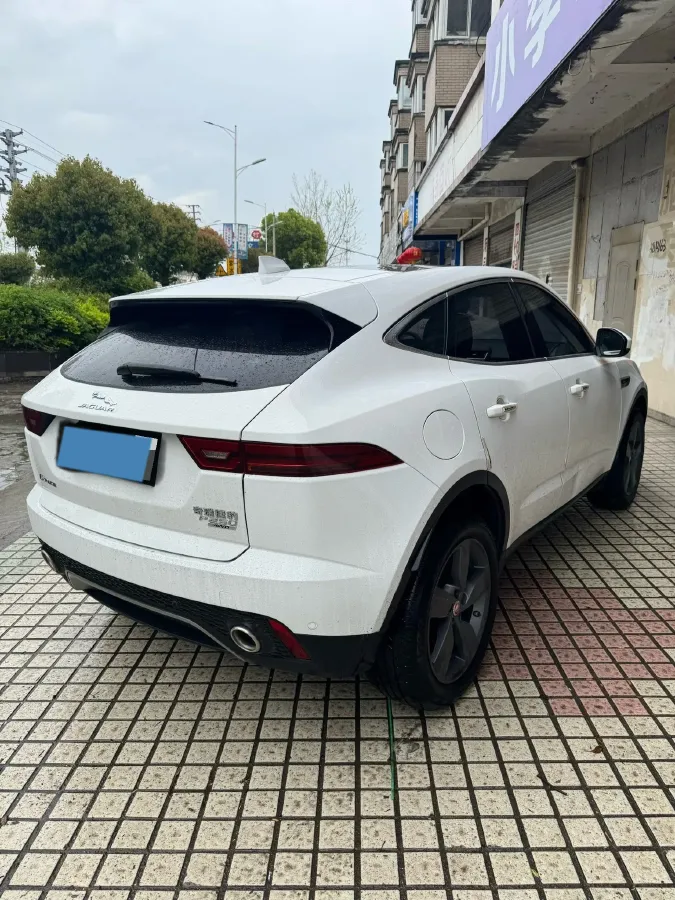 2018 Jaguar E-PACE 2.0T 249HP L4 9AT,autocango,china used car exporter,china ev exporter,chinese used car exporter,chinese used ev exporter
