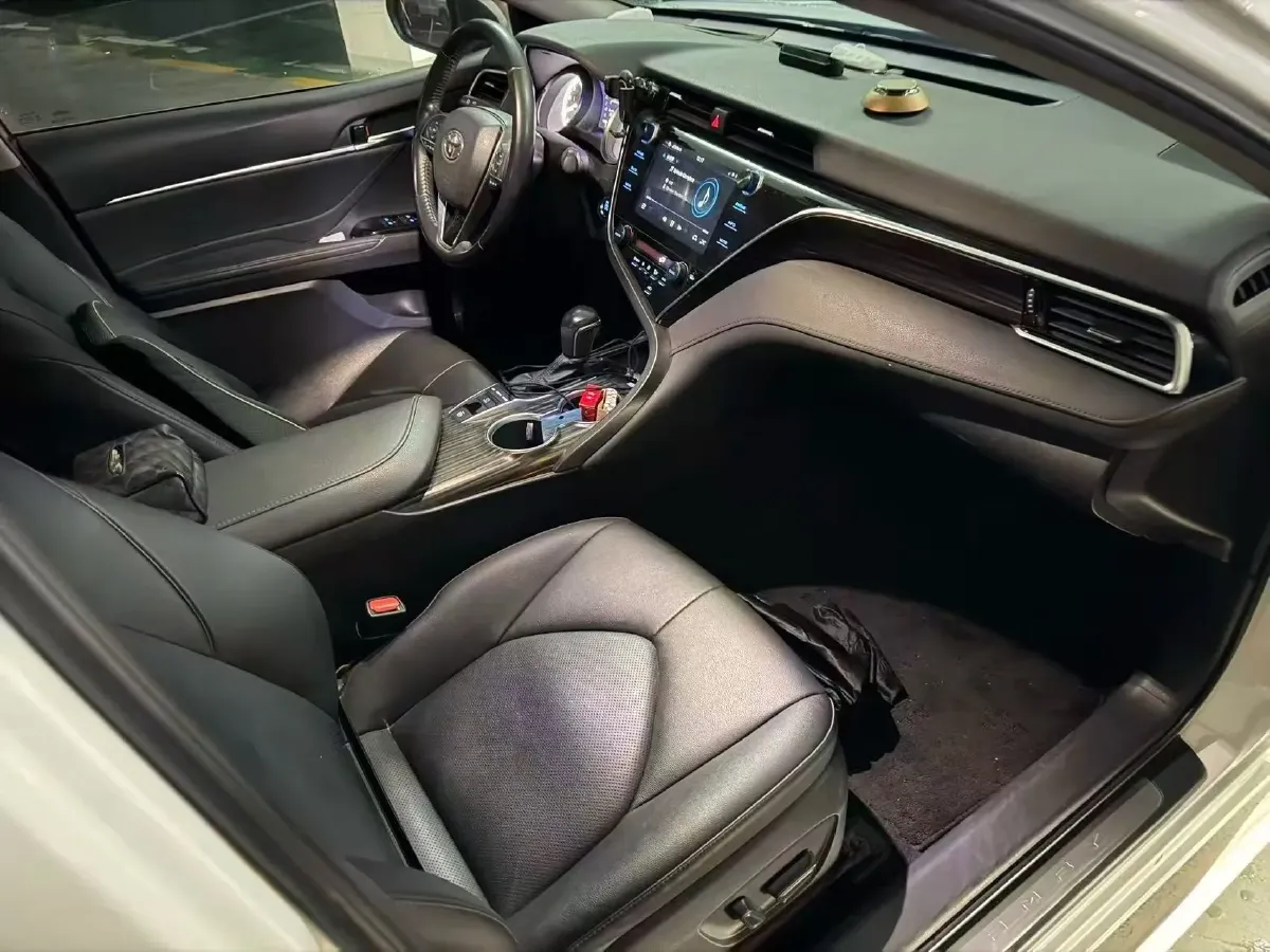 2019 Toyota Camry 2.5L 209HP L4 8AT,autocango,china used car exporter,china ev exporter,chinese used car exporter,chinese used ev exporter