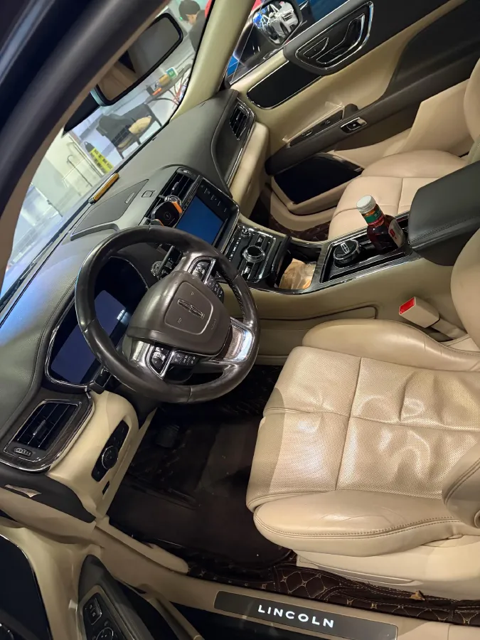 2017 Lincoln Continental 2.0T 261HP L4 6AT,autocango,china used car exporter,china ev exporter,chinese used car exporter,chinese used ev exporter